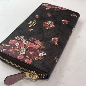 COACH Accordion Zip Wallet With Blossom Print